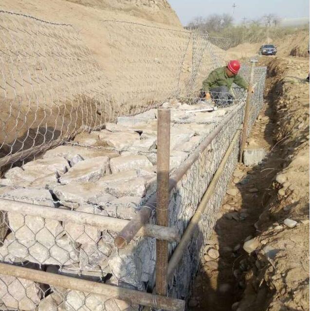 ��\�U�z�W�\